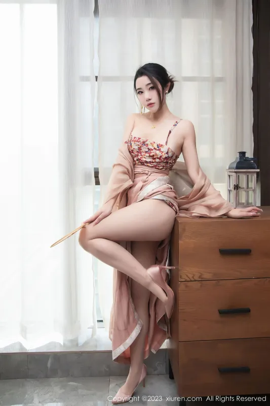 秀人网 No.6457 严利娅Yuliya 性感汉服 - 机器猫次元
