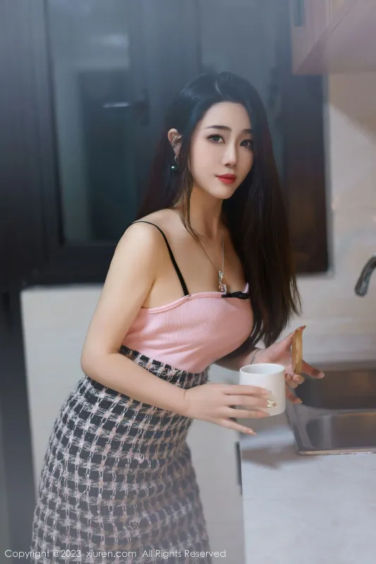 秀人网 No.6799 严利娅Yuliya 丰腴美臀 - 机器猫次元