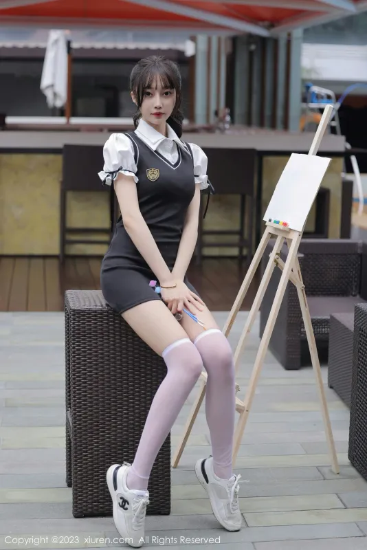 XiuRen 秀人 No.6889 玥儿玥er 黑色背带裙广州旅拍 [73P] - 机器猫次元