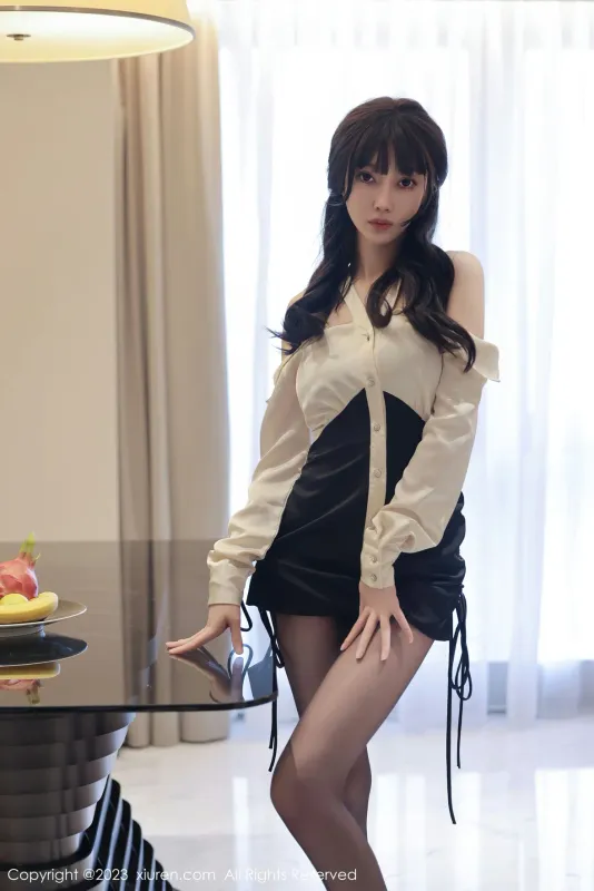 XiuRen 秀人 No.6929 玥儿玥er 魅惑黑丝广州旅拍 [69P]