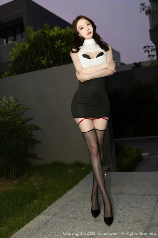 XiuRen 秀人 No.7105 梦心玥 性感短裙性感写真 [83P] - 机器猫次元