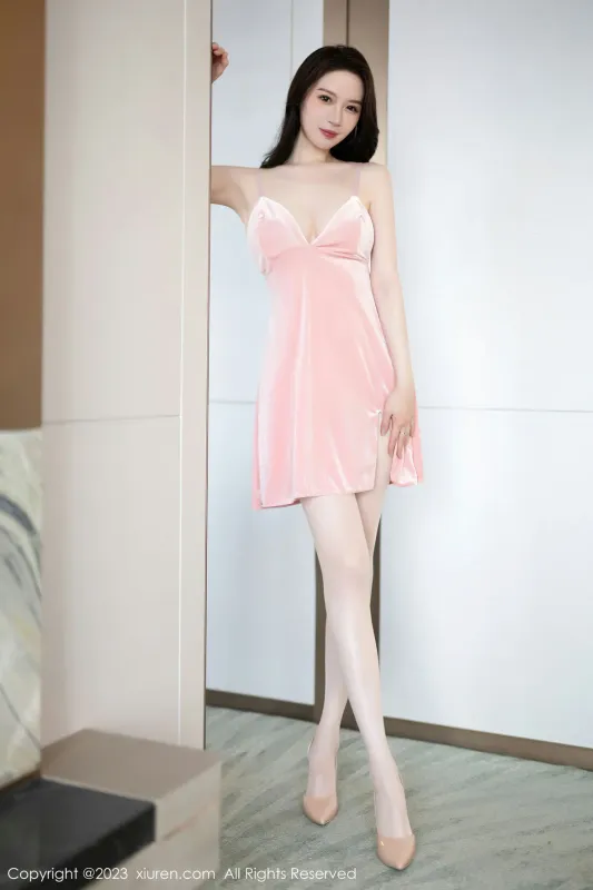 XiuRen 秀人 No.7182 梦心玥 吊带短裙性感写真 [84P] - 机器猫次元