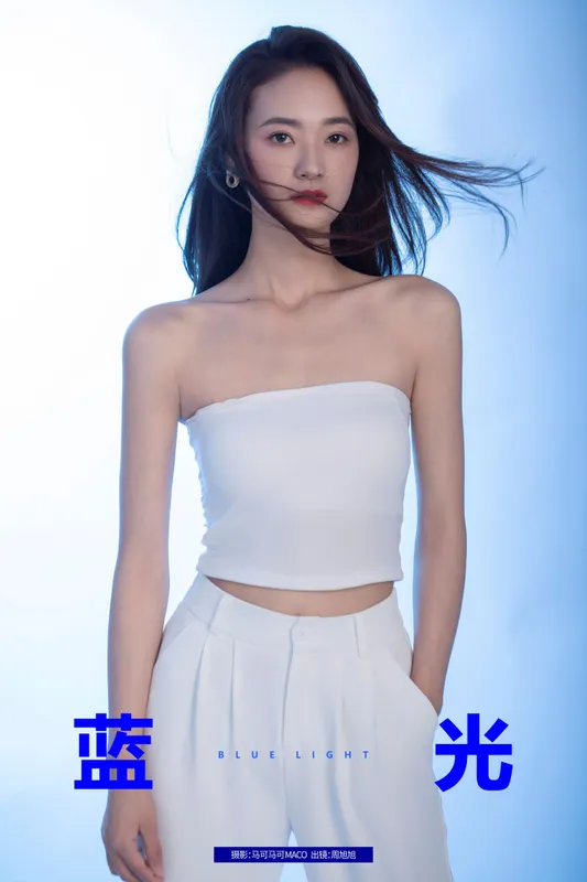 周旭旭 – 《蓝光》[24P] - 机器猫次元