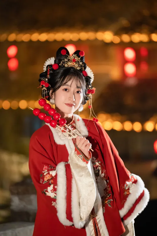 小何 – 《穿汉服逛运河》[27P] - 机器猫次元