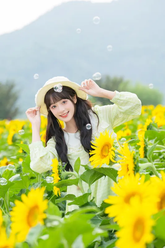 夏芋小年 – 《永远明媚》[20P] - 机器猫次元