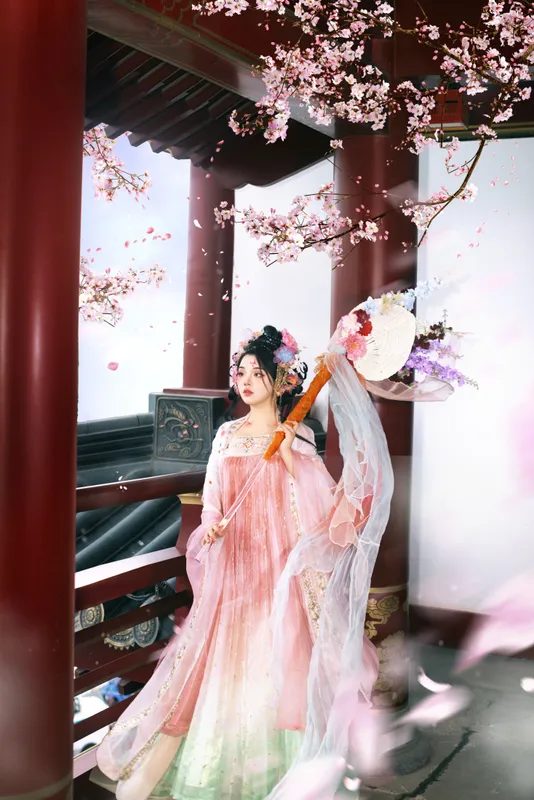 琦琦 - 《春日樱花》[27P]