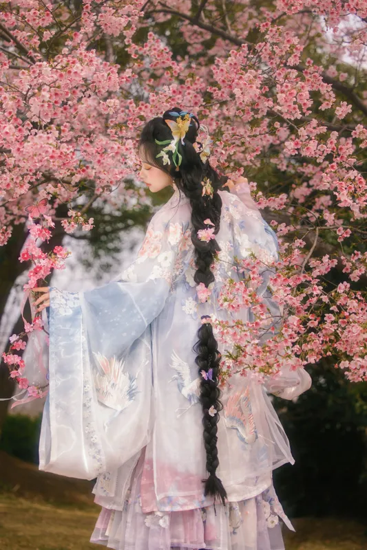 衔鹿 – 《樱花雨》[18P] - 机器猫次元
