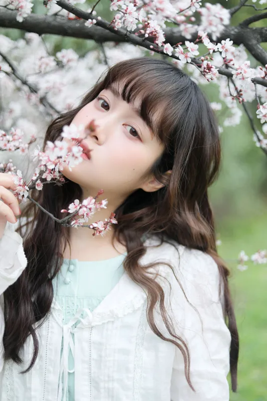 一颗虫牙 – 《春日序曲》[36P] - 机器猫次元