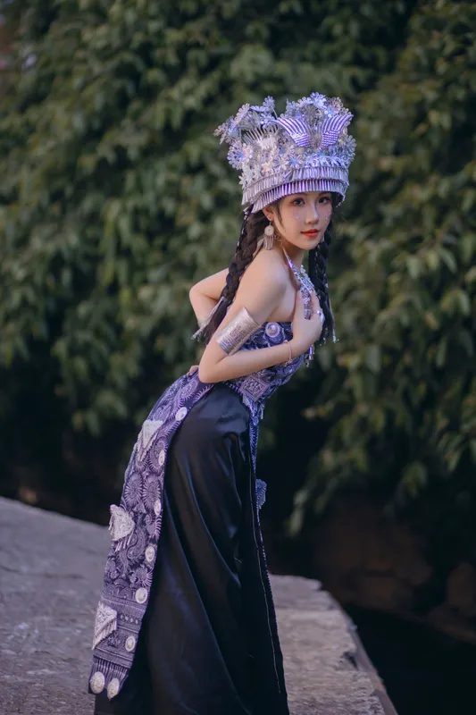 小林 - 《苗疆阿妹》[18P]