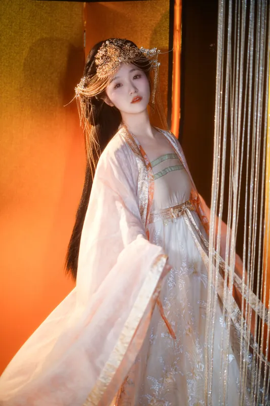 梓榆喝点甜的呀 – 《故人》[21P] - 机器猫次元