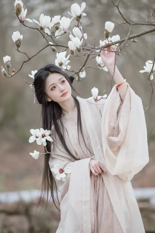 赤嫣在这里 – 《风动暗香浓》[13P] - 机器猫次元
