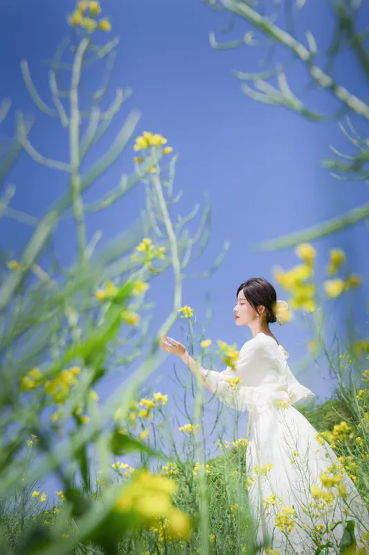 栀栀雯 – 《梦幻花海》[44P] - 机器猫次元