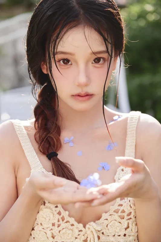 小欣一一 – 《比美照更有杀伤力的是生命力》[16P] - 机器猫次元