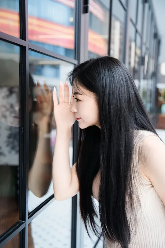 小颖 - 《城市街拍》[16P]