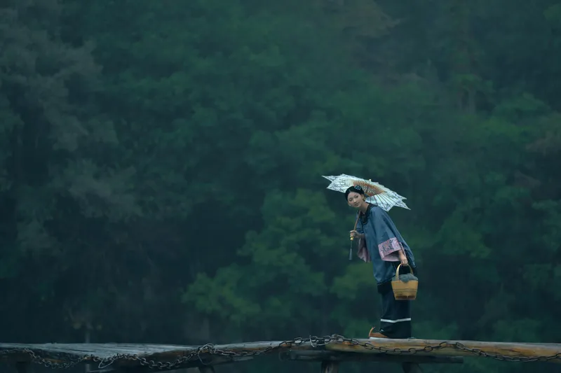 二一芝 – 《时间停在她骑着牛背的那年》[16P] - 机器猫次元