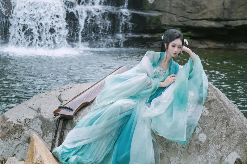 秋咪睡大觉 – 《仙女潭》[16P] - 机器猫次元
