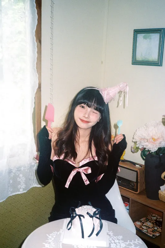 甜菜小芊 – 《按时长大》[18P] - 机器猫次元