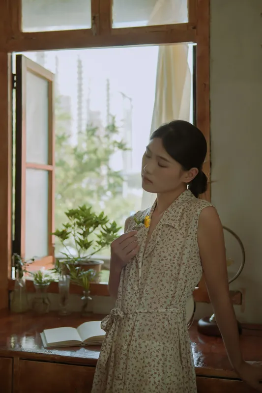 雨子i – 《窗边的向日葵开了又落》[14P] - 机器猫次元