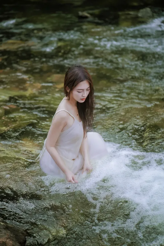 颖儿YY – 《黄裙逐溪・水花漫》[25P] - 机器猫次元