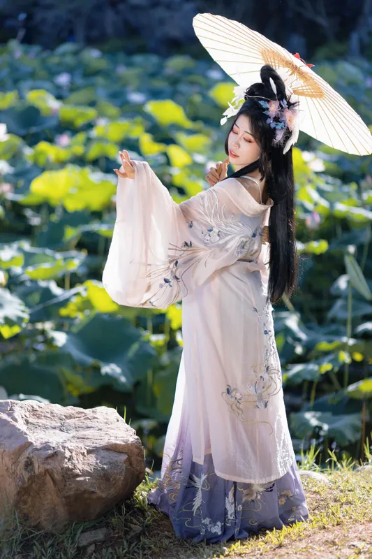 星梓 – 《好运莲莲》[15P] - 机器猫次元