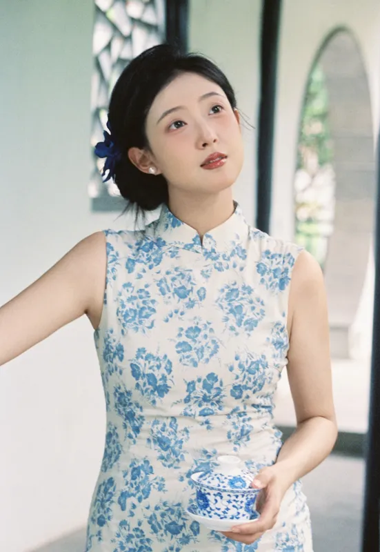 小魏小魏 – 《如传世的青花瓷》[16P] - 机器猫次元