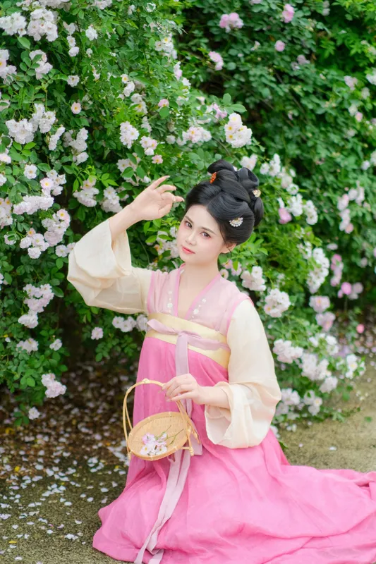 三七 – 《粉色娇嫩你如今几岁了》[18P] - 机器猫次元