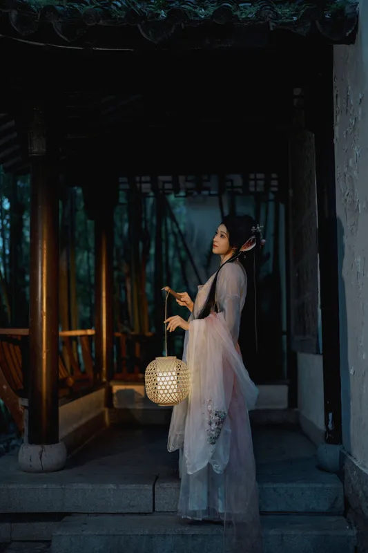 小倩 – 《SONY A7C2直出人像（干货分享七）》[14P] - 机器猫次元