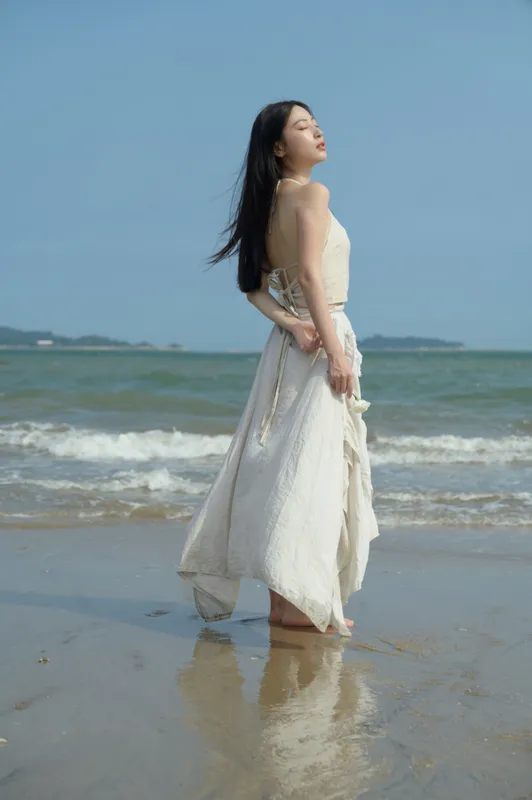 依依 – 《自由是海的语言》[29P] - 机器猫次元