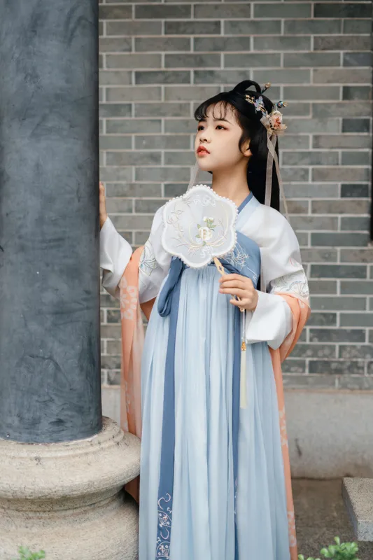 丹丹 – 《穿汉服的小女孩》[16P] - 机器猫次元