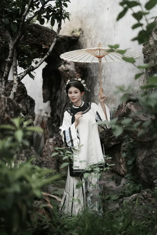 洛宁-唐 – 《三把刀人像拍摄（黑白双煞）》[27P] - 机器猫次元