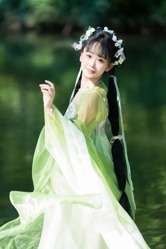 湫一只岁岁 – 《绿》[52P] - 机器猫次元