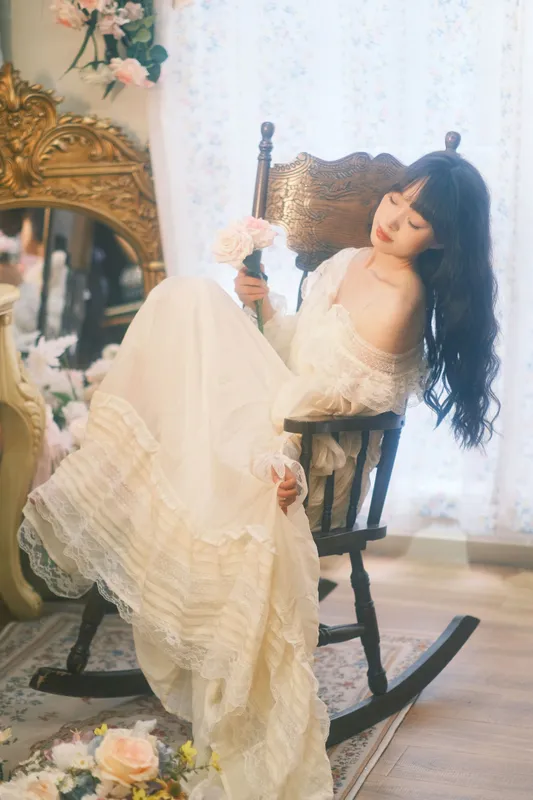 椰汁 – 《温柔法式花房少女》[21P] - 机器猫次元