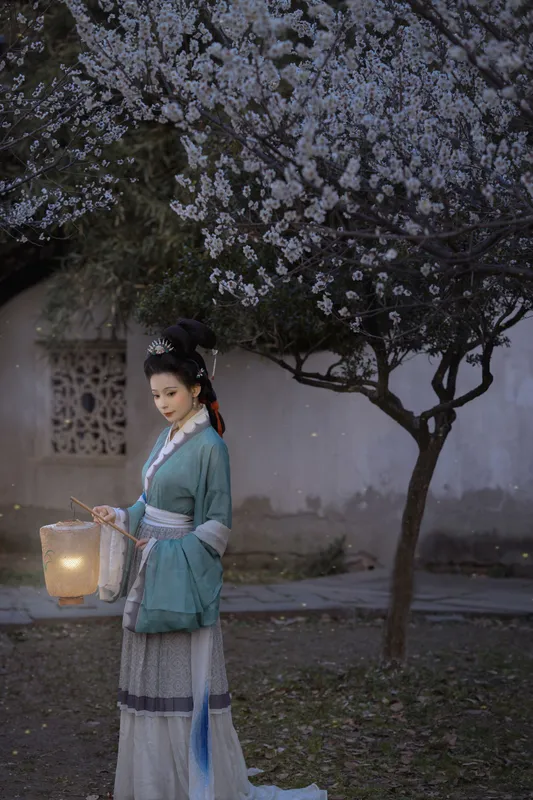 弥璎呀 - 《待月西厢下，疑是故人来》[13P]