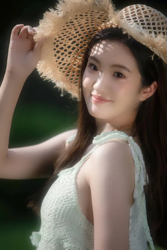 小雅 – 《草地上的少女》[16P] - 机器猫次元