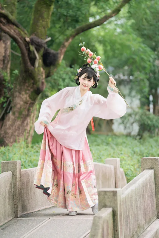 湫一只岁岁 - 《粉色好可爱》[60P]