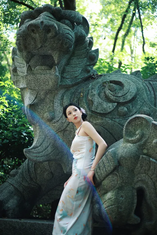 小u - 《虎跑旗袍》[84P]
