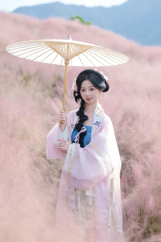Yimi - 《粉黛花海》[24P]