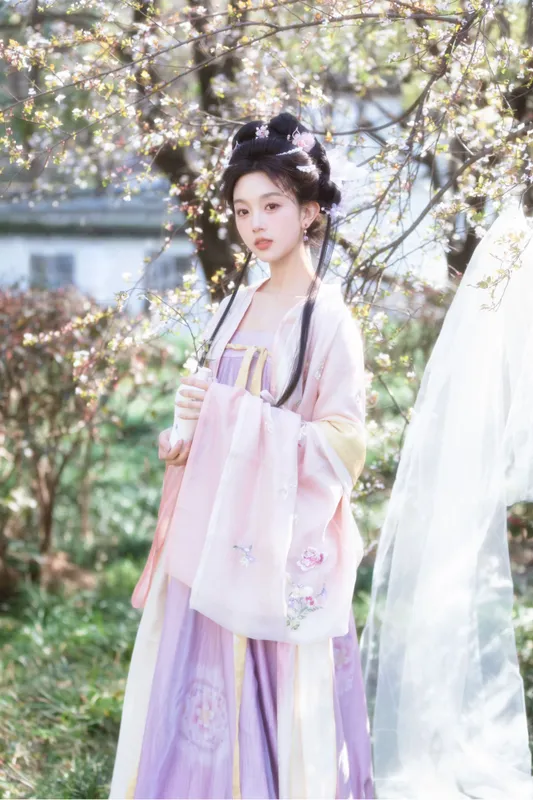 – 《沾衣欲湿杏花雨》[36P] - 机器猫次元