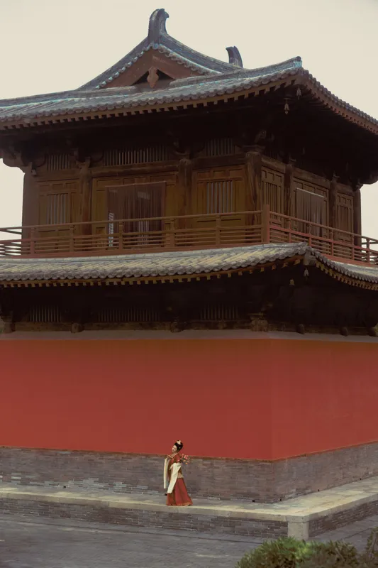 哎呀白爱拍照 - 《秋游古寺》[32P]