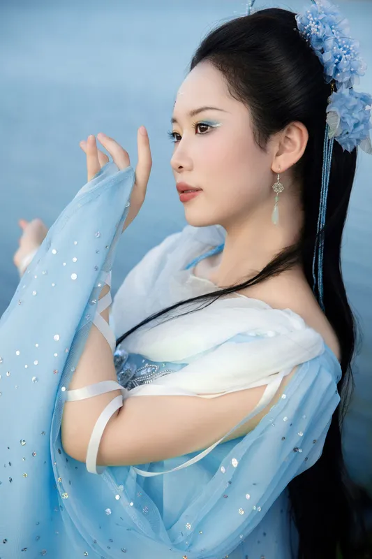 憨憨婷… - 《七仙女蓝儿》[10P]