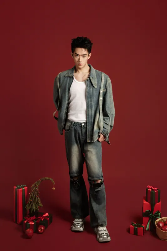 南风 - 《红调圣诞：牛仔与白背心的活力狂欢》[18P]