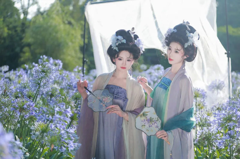 赤嫣在这里～ 褚鸢鸢（李思源） – 《姐姐此生，应与我最相配》[18P] - 机器猫次元