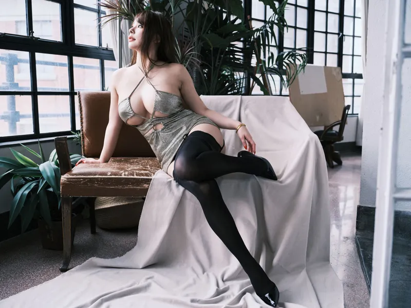 晶晶 - 《旧屋的兔女郎》[12P]