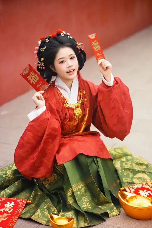 《明制新年汉服写真》[12P]