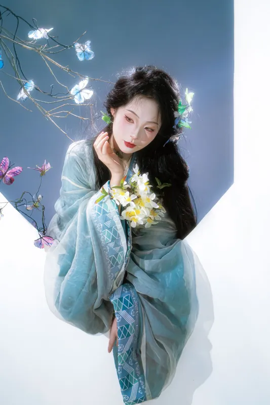 蔸小黄鸡 – 《画中仙》[9P] - 机器猫次元