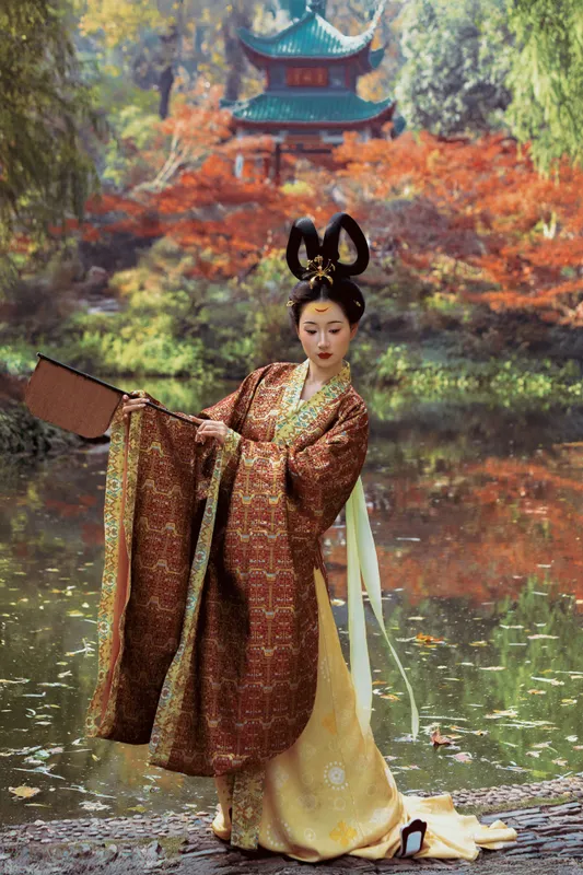 芊苓 - 《秋游爱晚亭》[36P]