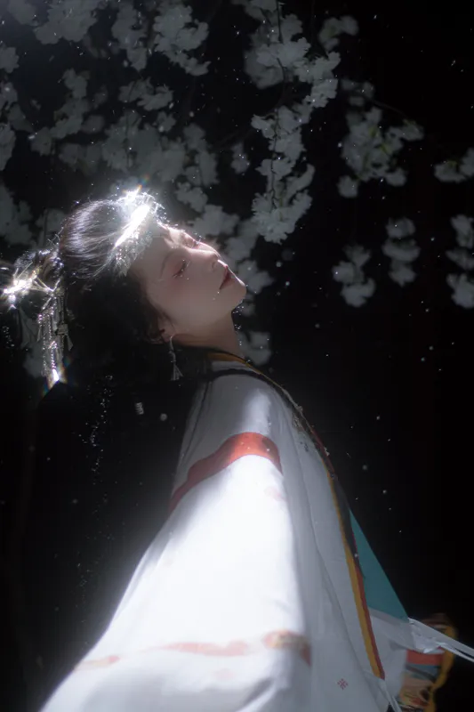 蔸小黄鸡 – 《我离不开神山》[9P] - 机器猫次元