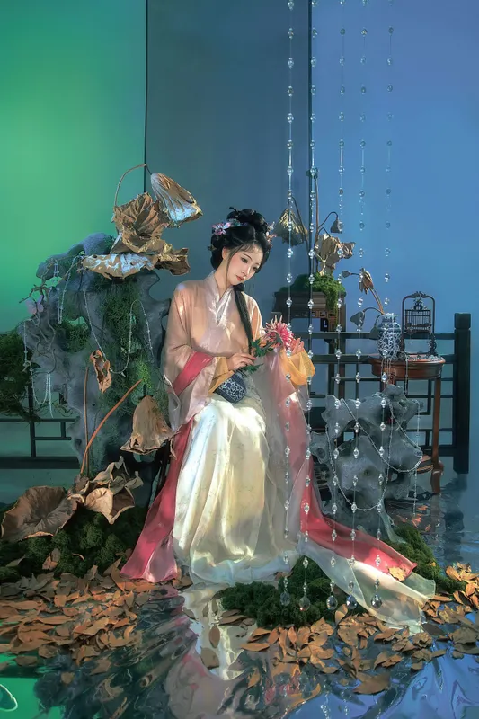 赵噗噗 – 《枯荷｜烟里抱秋霜》[12P] - 机器猫次元