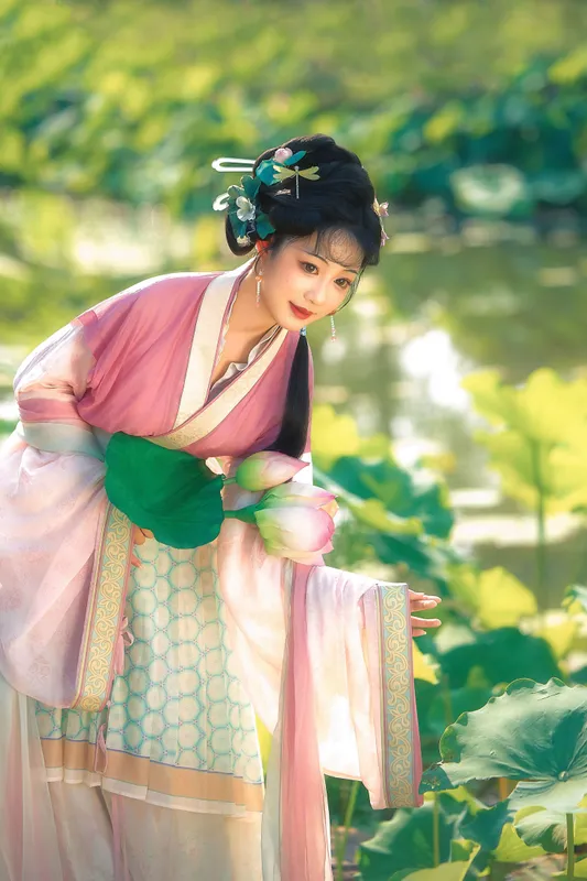 赵噗噗 – 《宋制与荷》[17P] - 机器猫次元