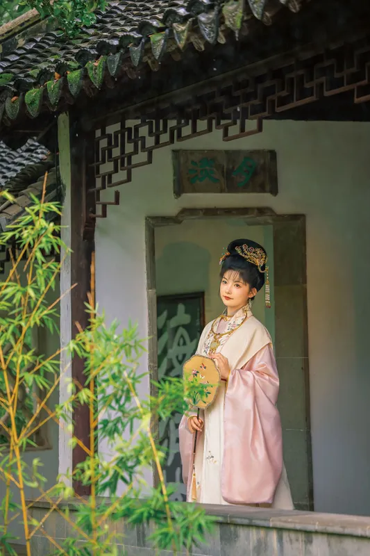 《宝钗宝钗》[17P]